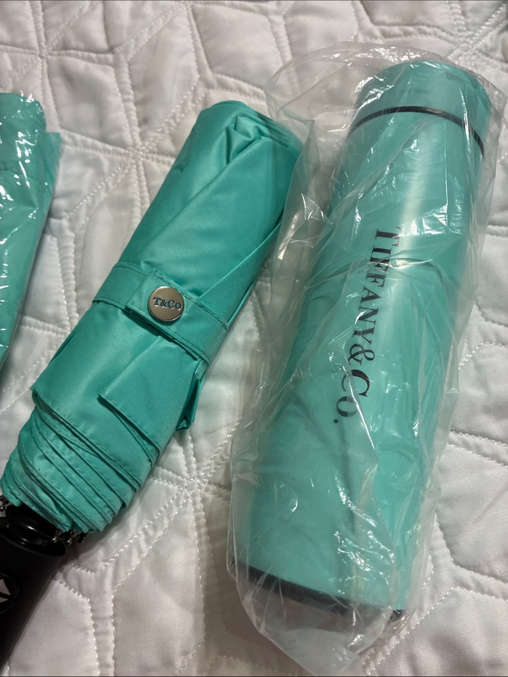 Tiffany & Co. Umbrella Thermos and Pen Gift set New in Box - Picture 6 of 10
